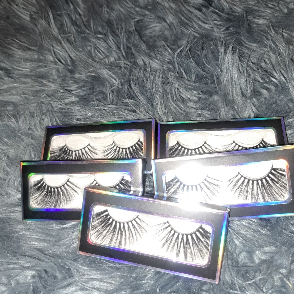 Lashes - Picture 2 of 2